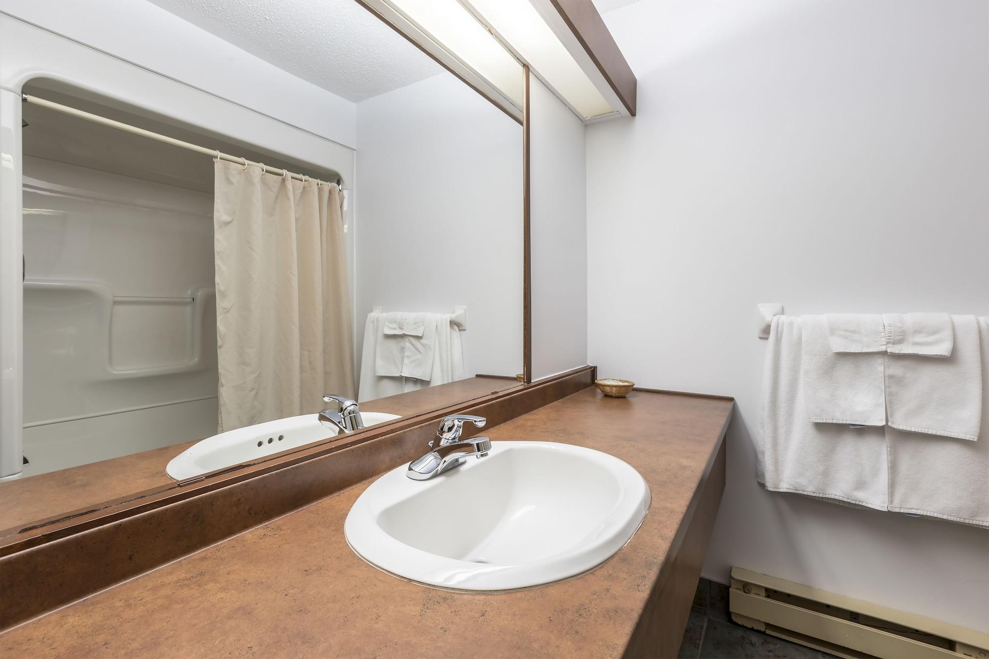 Hotel Baie Saint Paul Buitenkant foto